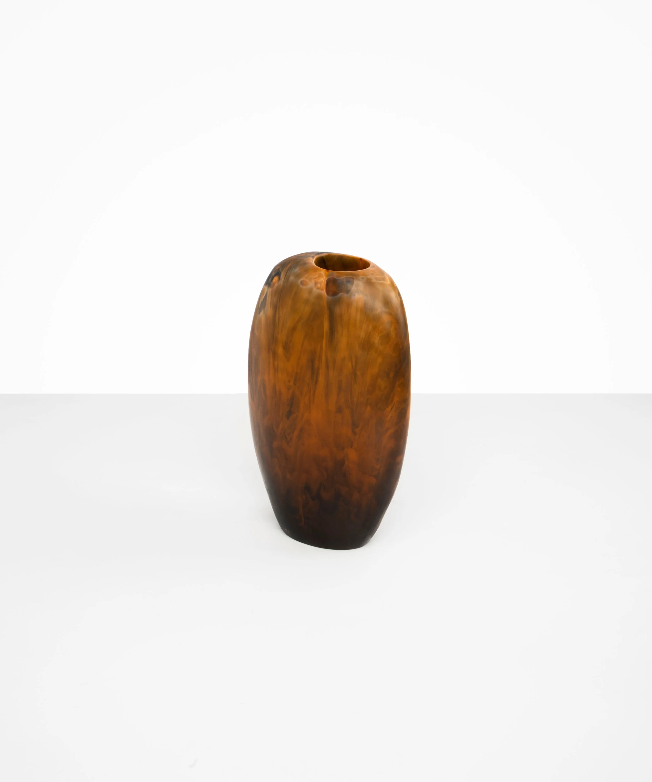 Bold Skipping Stone Vase - Image 4