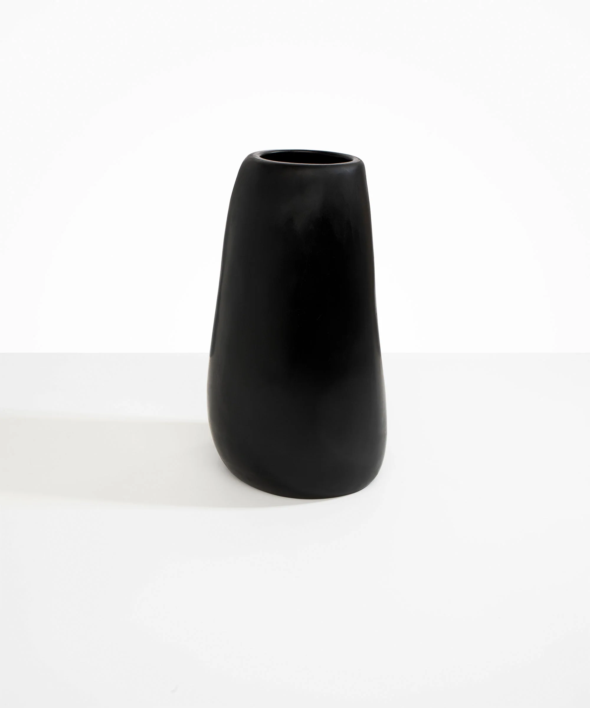 Grand Pebble Vase - Image 20