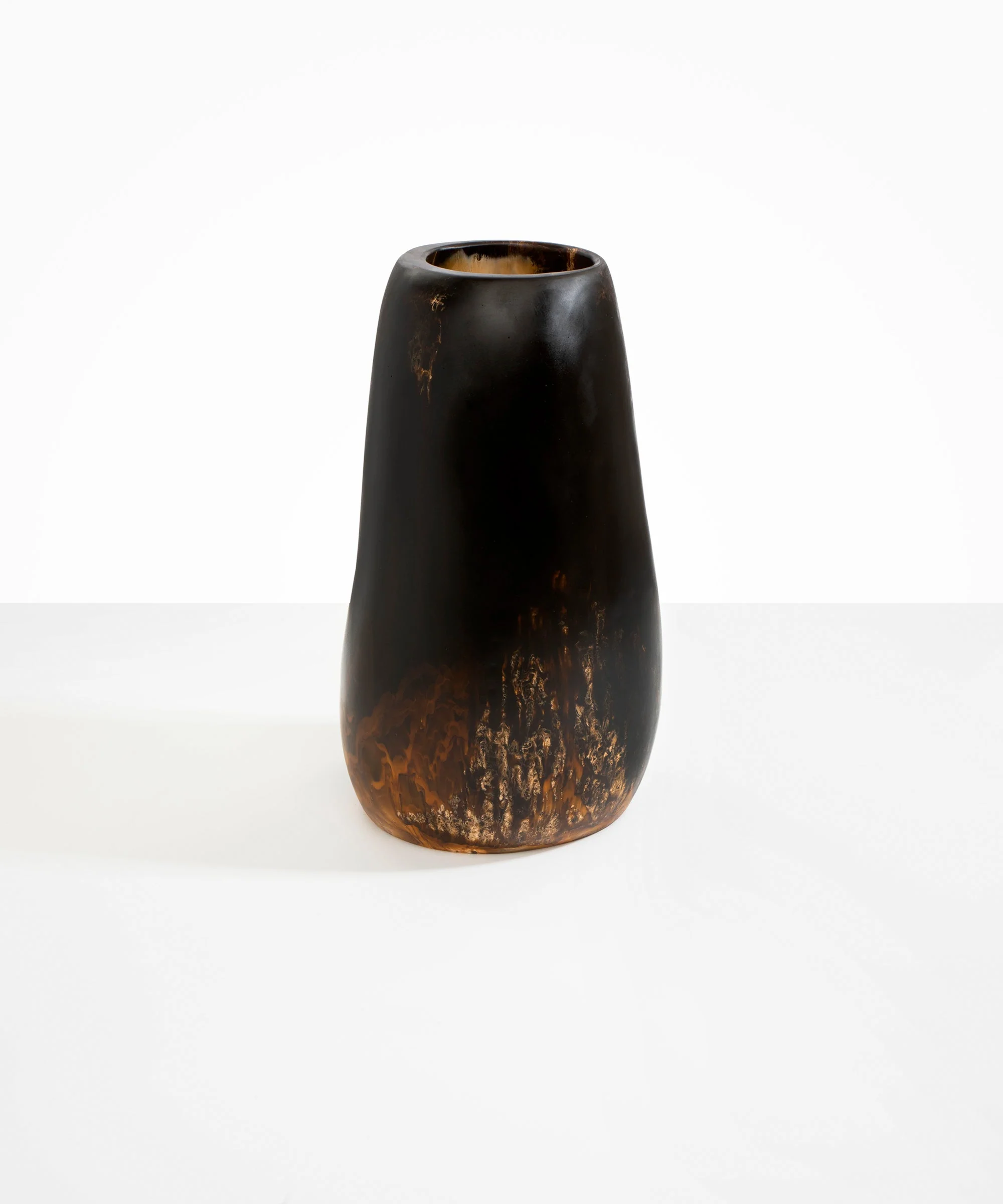 Grand Pebble Vase - Image 27