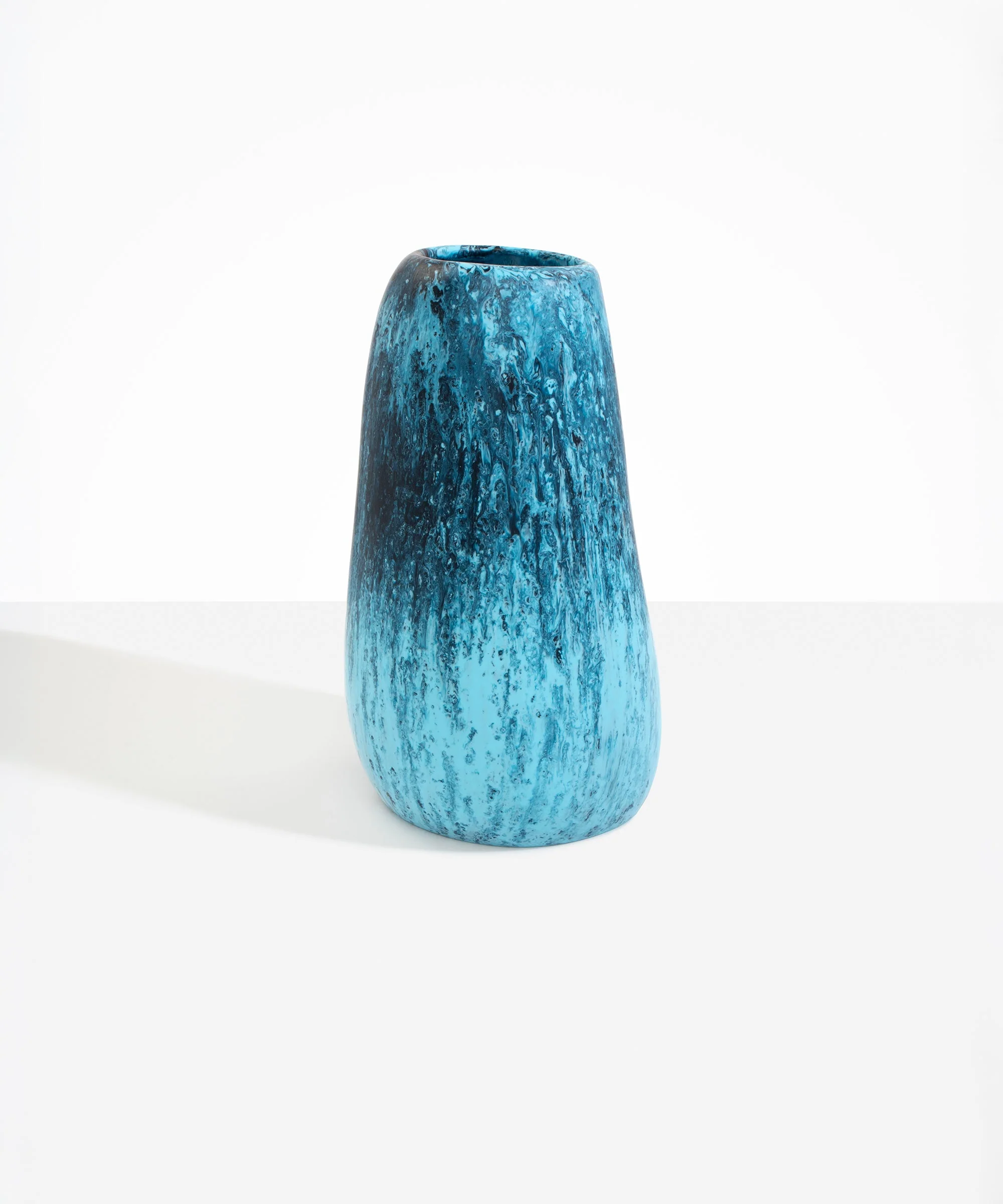 Grand Pebble Vase - Image 38