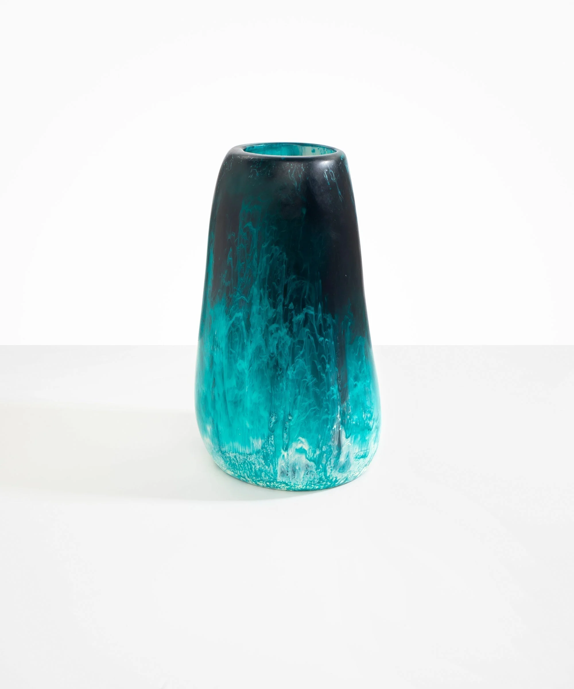 Grand Pebble Vase - Image 8