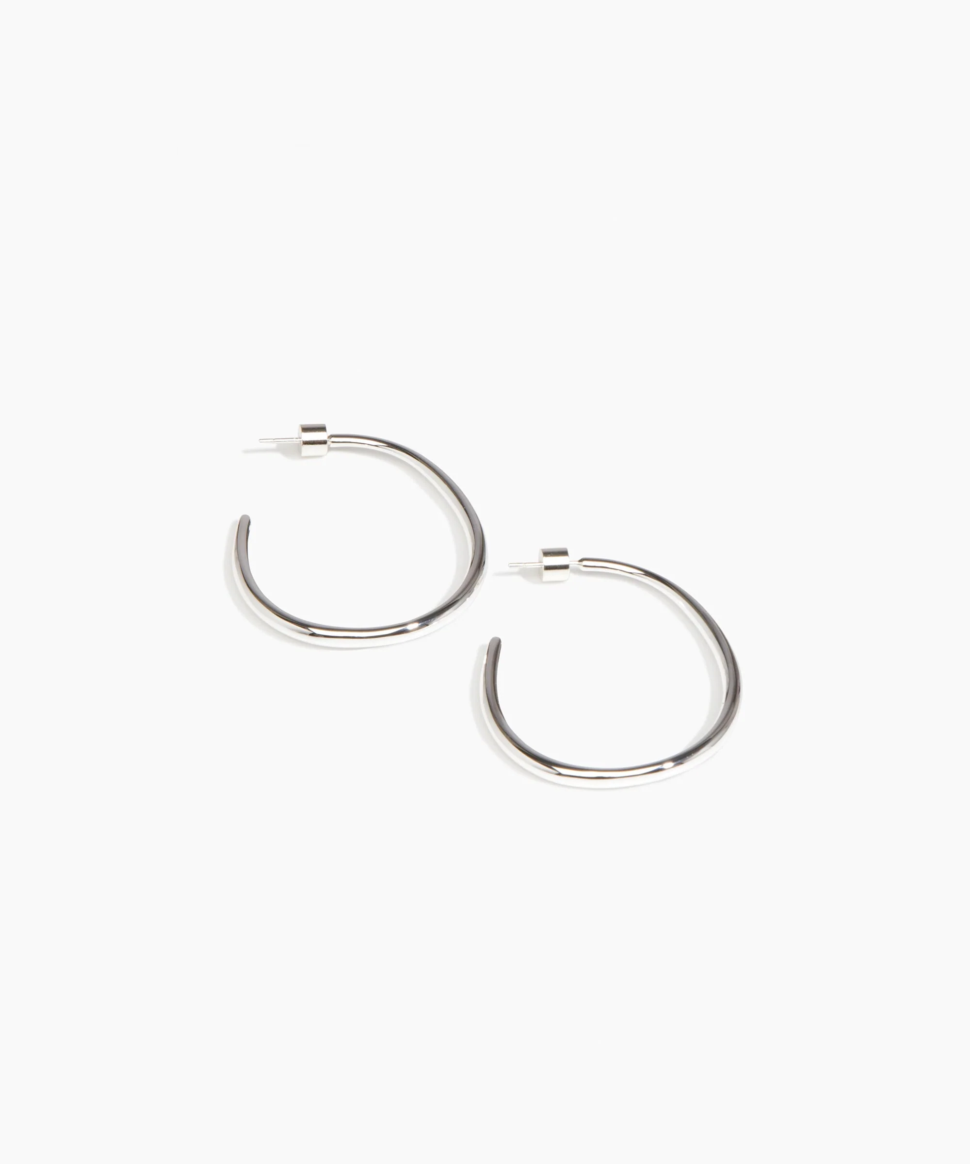 Medium Pebble Hoop Earrings - Image 4
