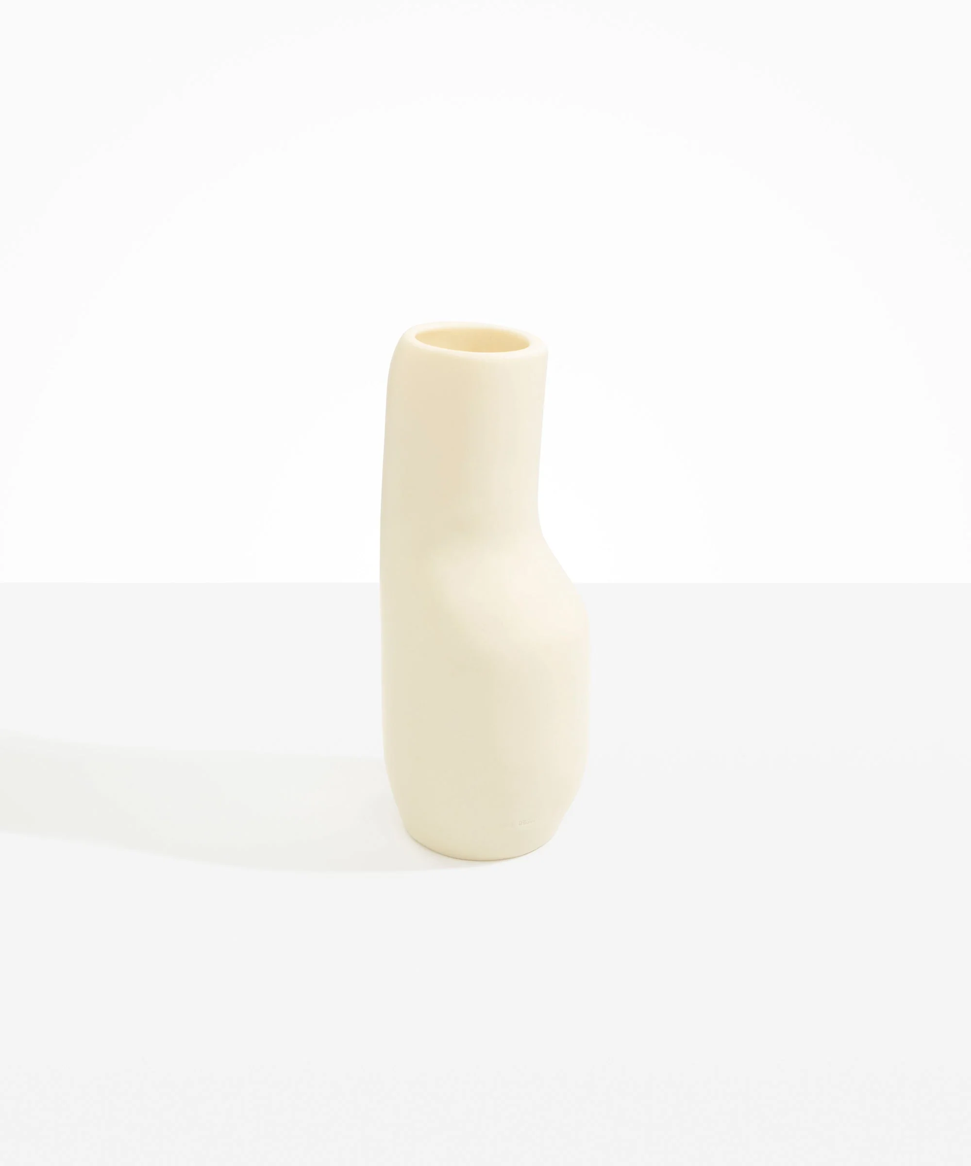 Medium Studio Vase - Image 4