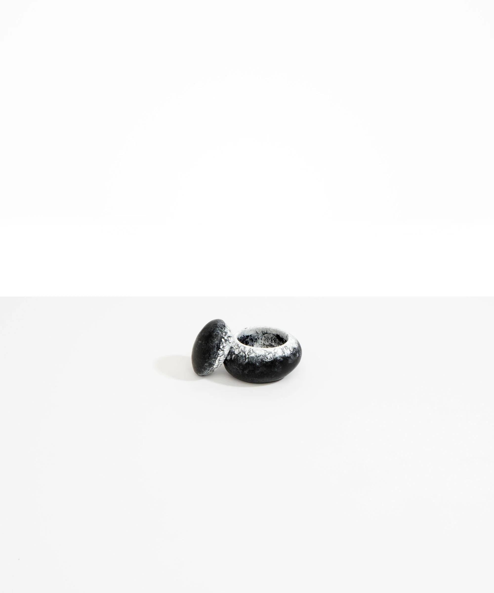 Small Pebble Jar - Image 16