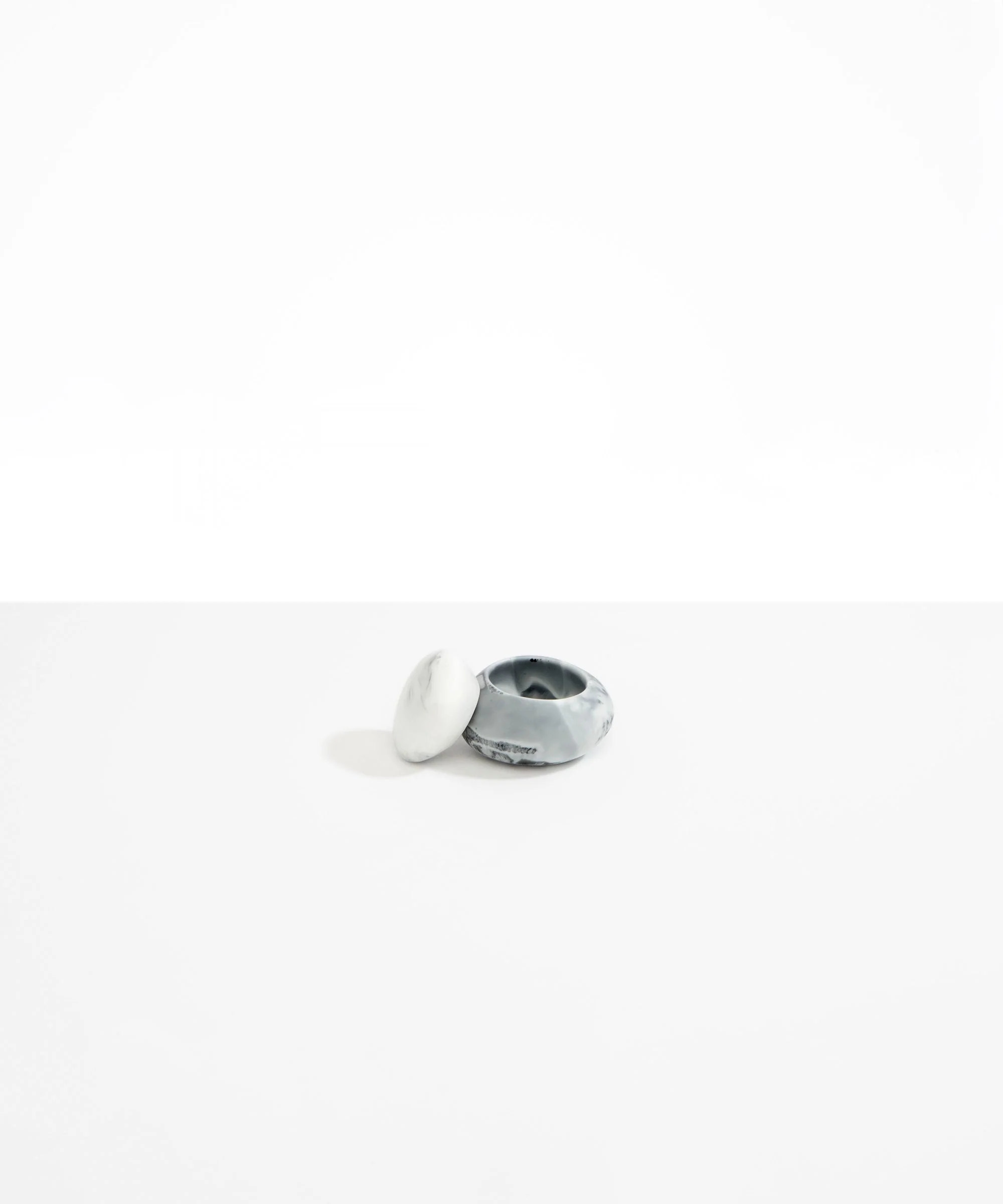 Small Pebble Jar - Image 28